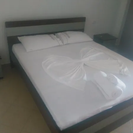 Sinani Ksamil Villa *